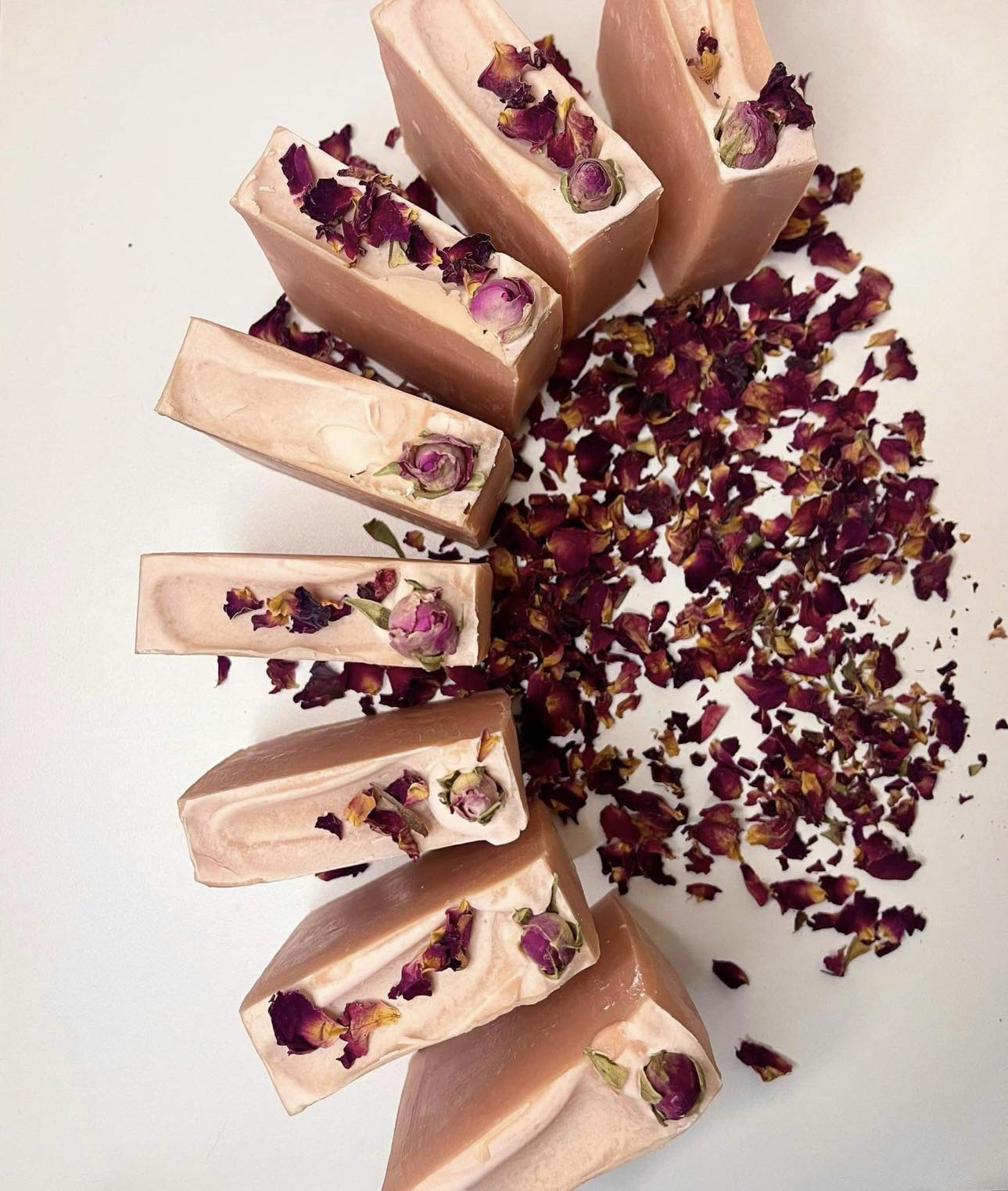 Rose Soap – Revitalizing & Moisturizing